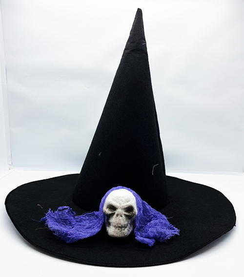Siyah Renk Mavi Duvaklı Kuru Kafa Temalı Cadı Şapkası 35x38 cm (CLZ)