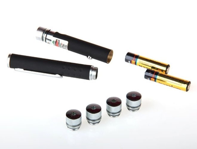 Yeşil Lazer Pointer 100 mW 15 Km Etkili (5 Başlıklı) Yeşil Lazer Pointer 100 mW 15 Km Etkili (5 Başlıklı)