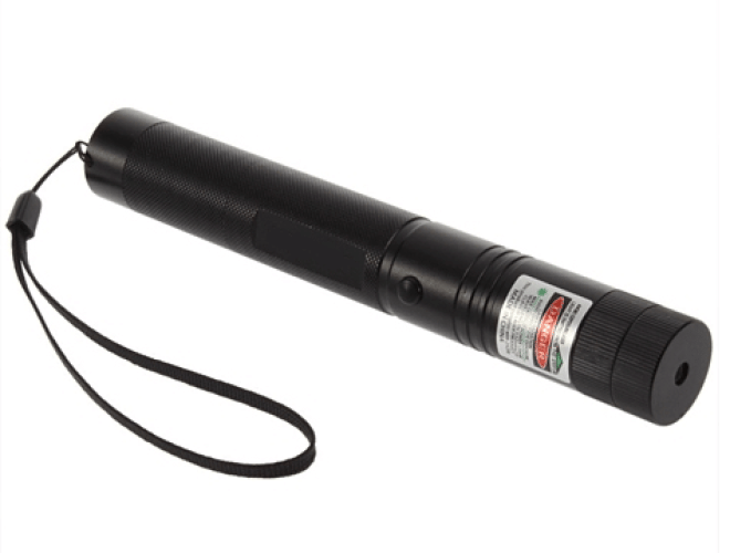Yeşil Şarjlı Lazer Pointer 2000mw (Yakıcı) Yeşil Şarjlı Lazer Pointer 2000mw (Yakıcı)