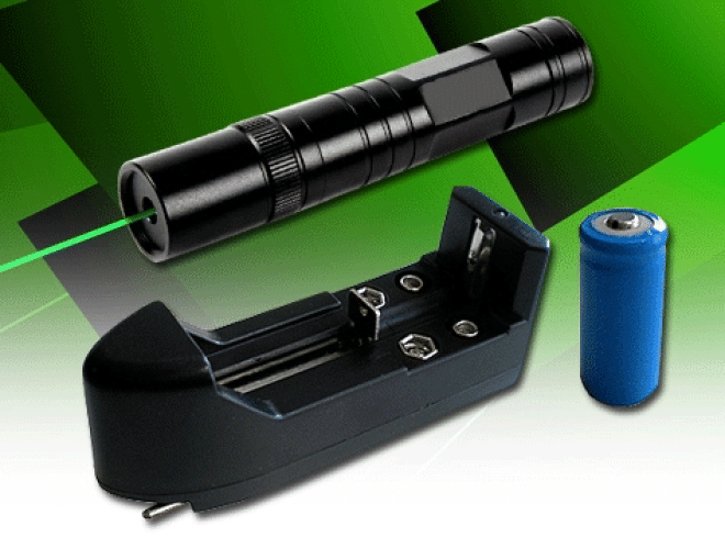 Yeşil Şarjlı Lazer Pointer 2000mw (Yakıcı) Yeşil Şarjlı Lazer Pointer 2000mw (Yakıcı)