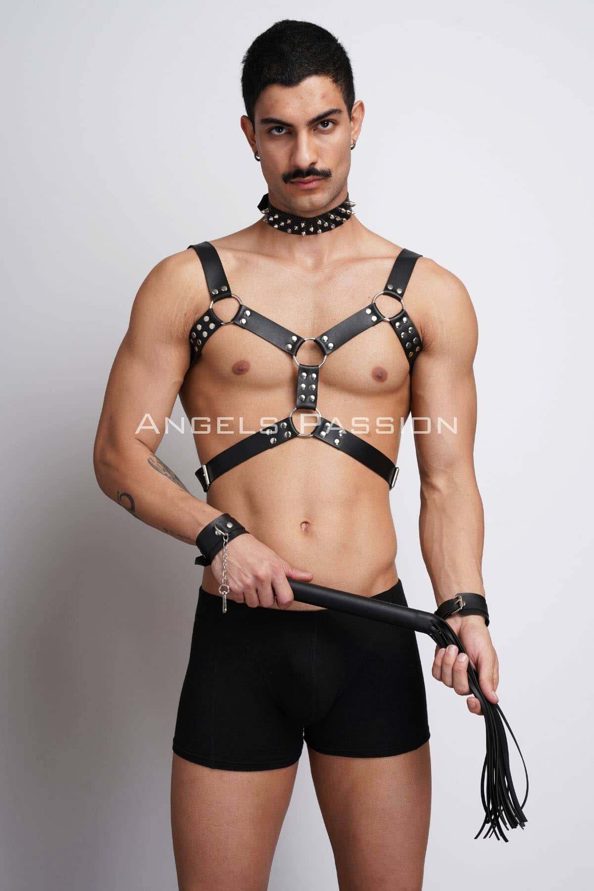 CLZ41 Kırbaç ve Çivili Choker Detaylı Erkek Fantazi Giyim, Deri Erkek Harness Takım - Ürün Rengi:Siyah